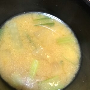 小松菜と大根の具だくさんお味噌汁